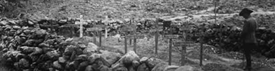 Australian oficer at Lancashire Landing Cemtery Gallipoli - ex naa g00419