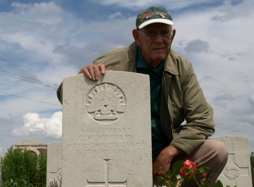 Mofflin EW gravesite estaire france